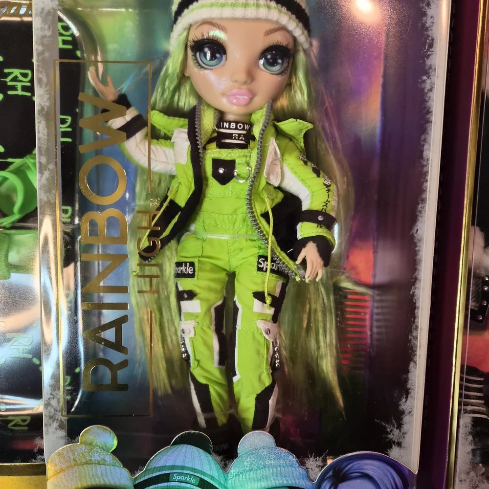 Rainbow High Winter Doll Jade Hunter * COLLECTIBLE!!!